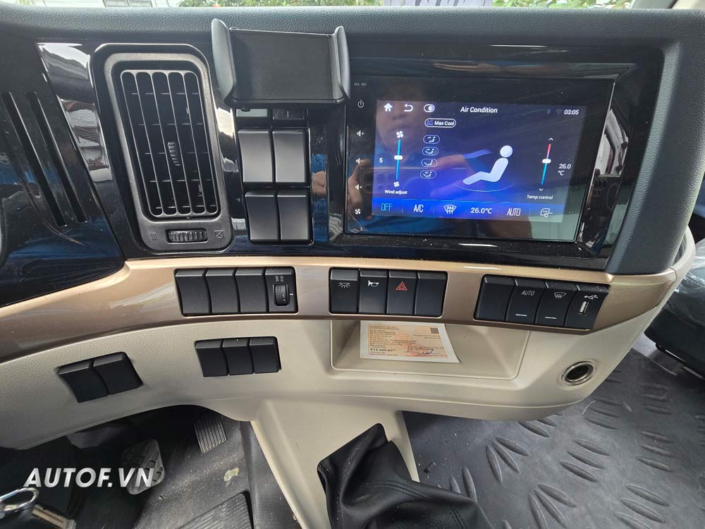 Chenglong 8 tấn H5 240Hp Mui Bạt 9.9M